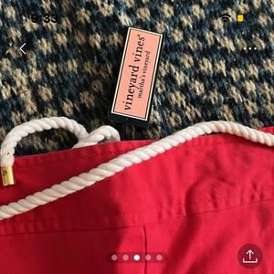 NET Vineyard Vines shorts size 12